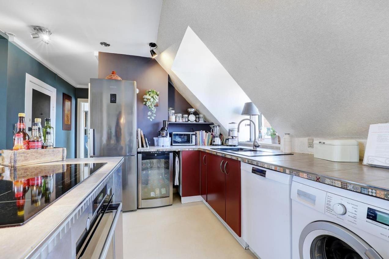 Cosy In Residential Part Of Copenhagen, With Free Street Parking And Shared Bathroom * Kopenhagen